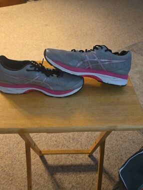ASICS Gray Running Sneakers with Pink Accents